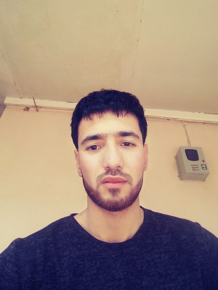  17401331  Ikrom, 31 ,    