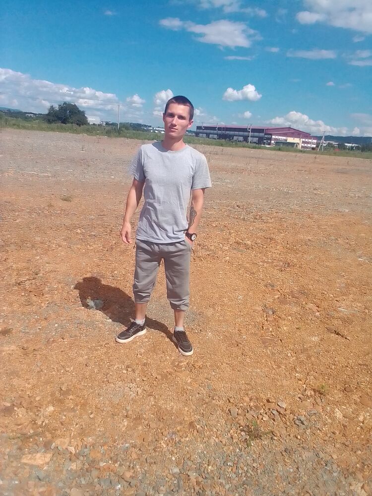  28552051  , 32 ,    