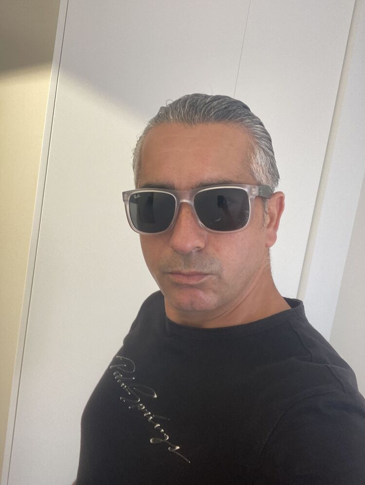  37872841  Rafael, 47 ,    Ramat Gan