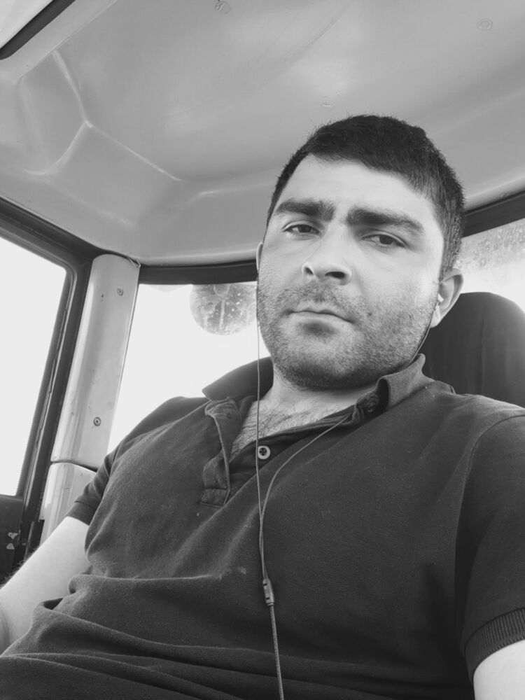  ,   Salih, 29 ,   ,   