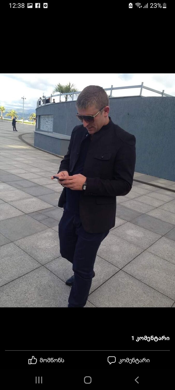  29684841  Irakli, 44 ,    