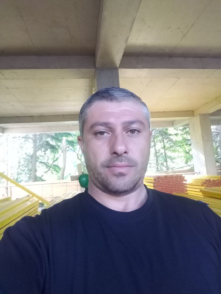  15942311  Teimuraz, 48 ,    