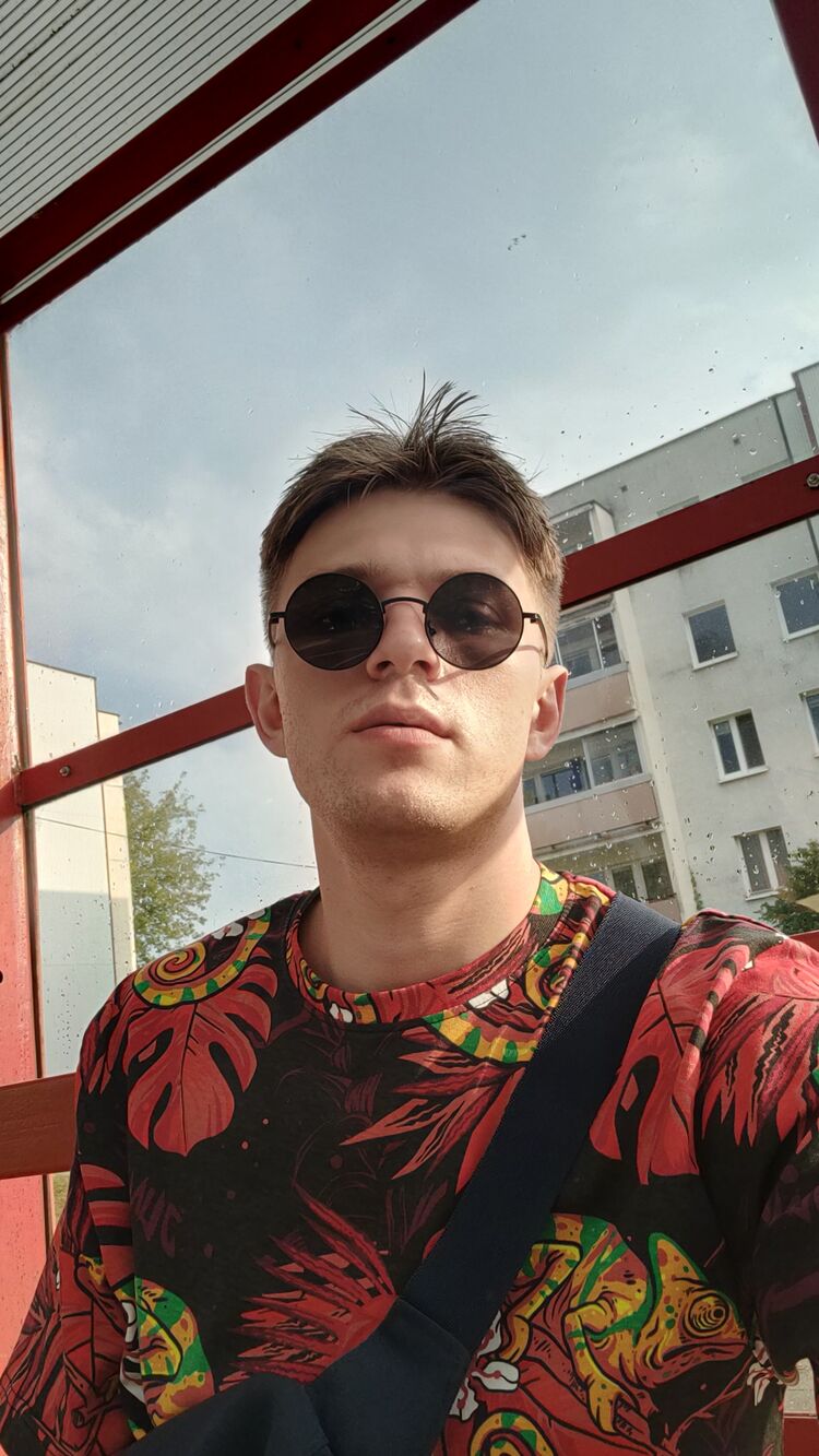  53527501  Sasha, 25 ,    