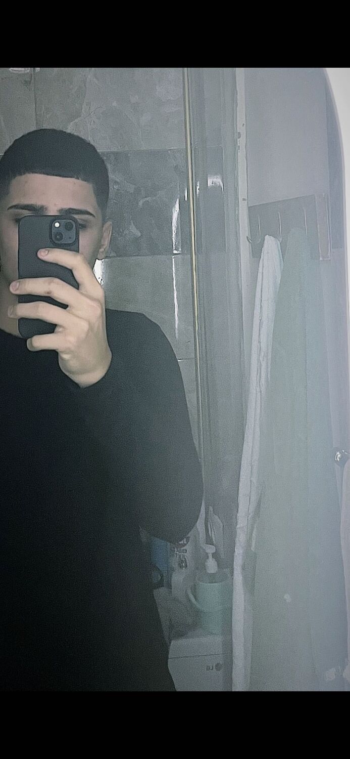  32139371  , 24 ,    