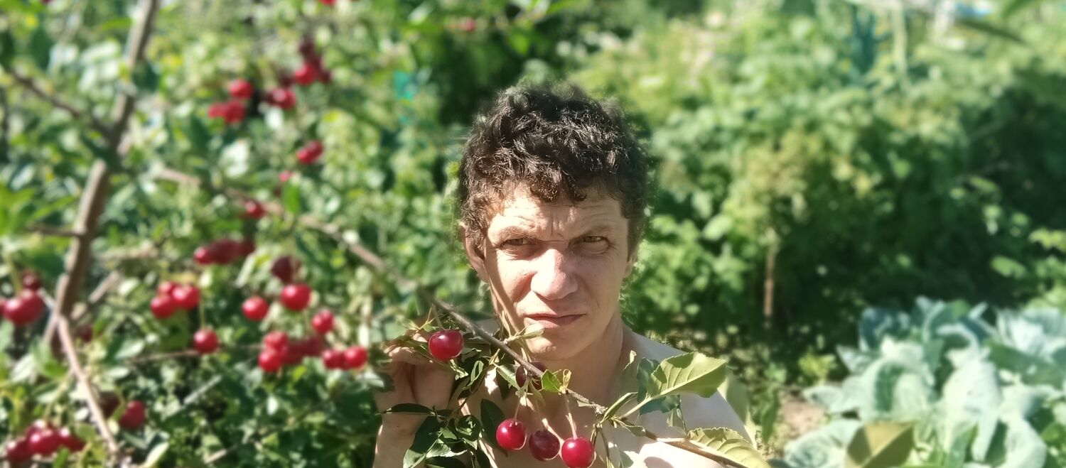  ,   Konstantin, 42 ,   c , 