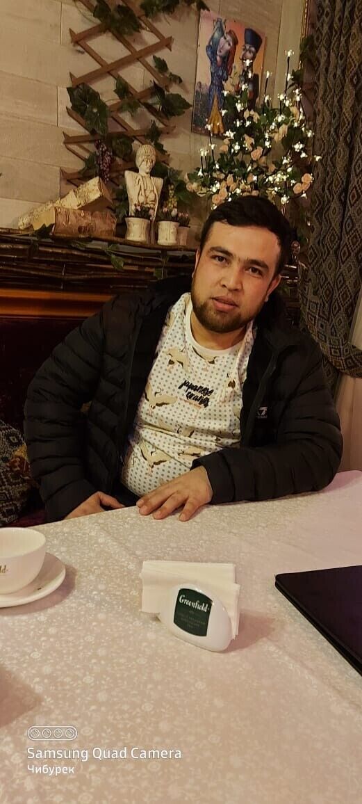 45037201  Ali, 33 ,    -