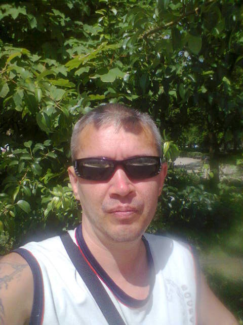  4140371  Viktor, 50 ,    