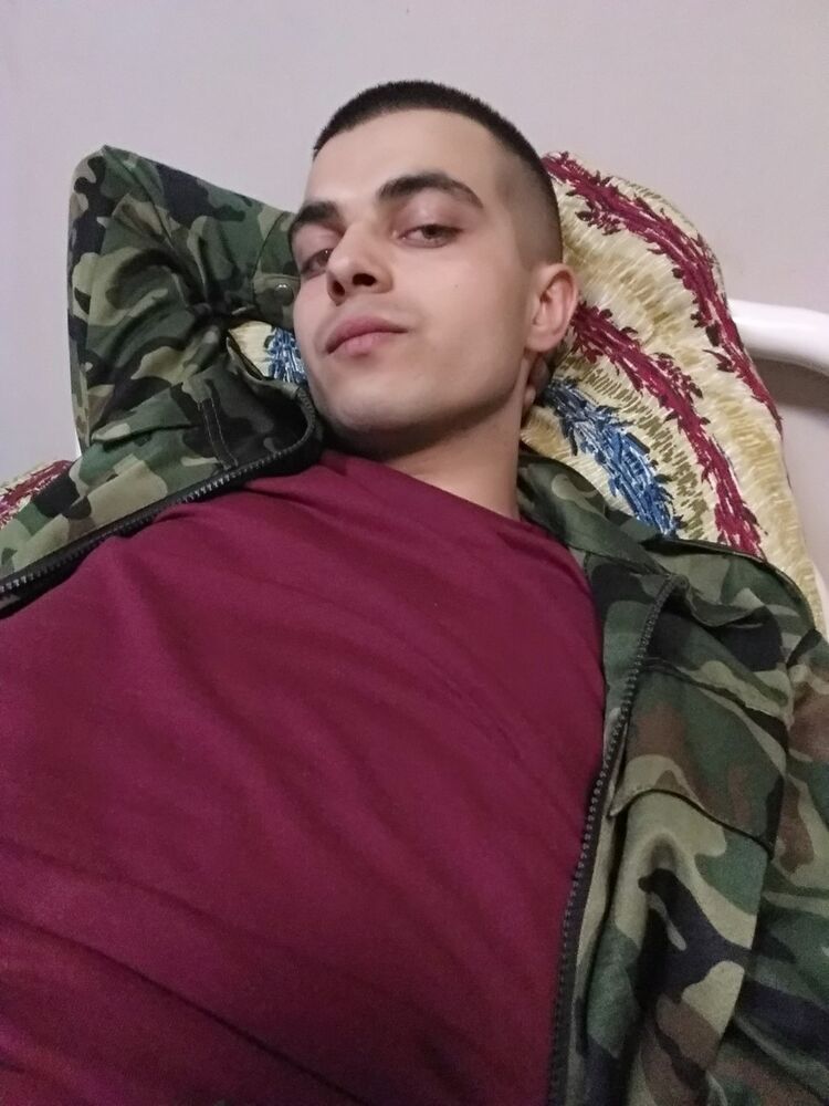  ,   Yan, 28 ,   