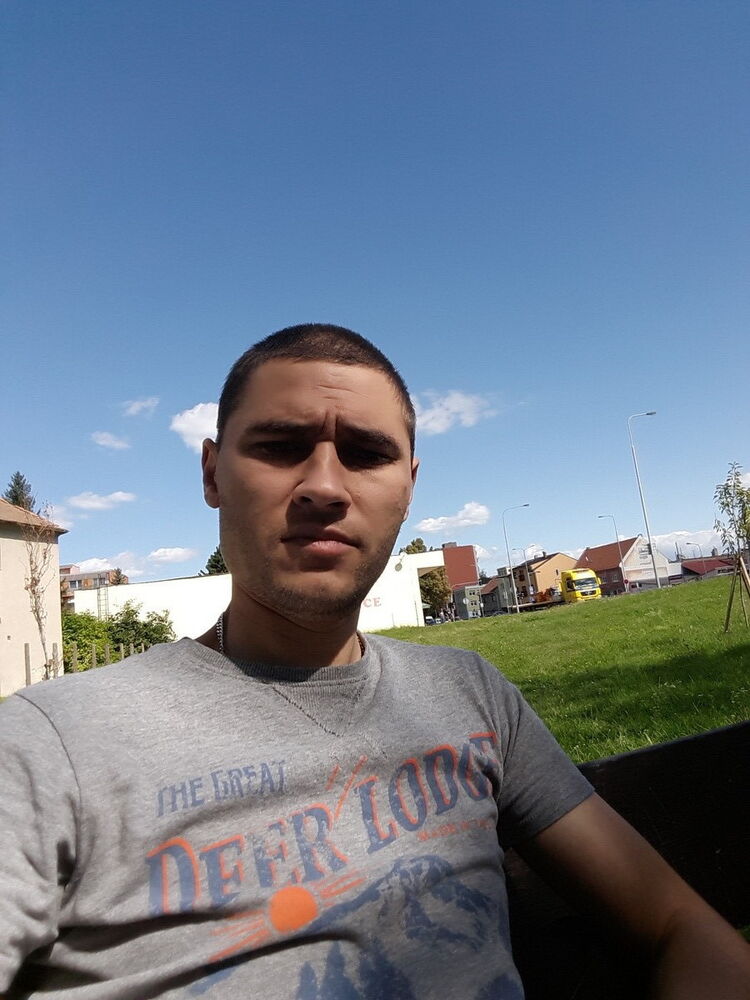  18127661  Dima, 32 ,    