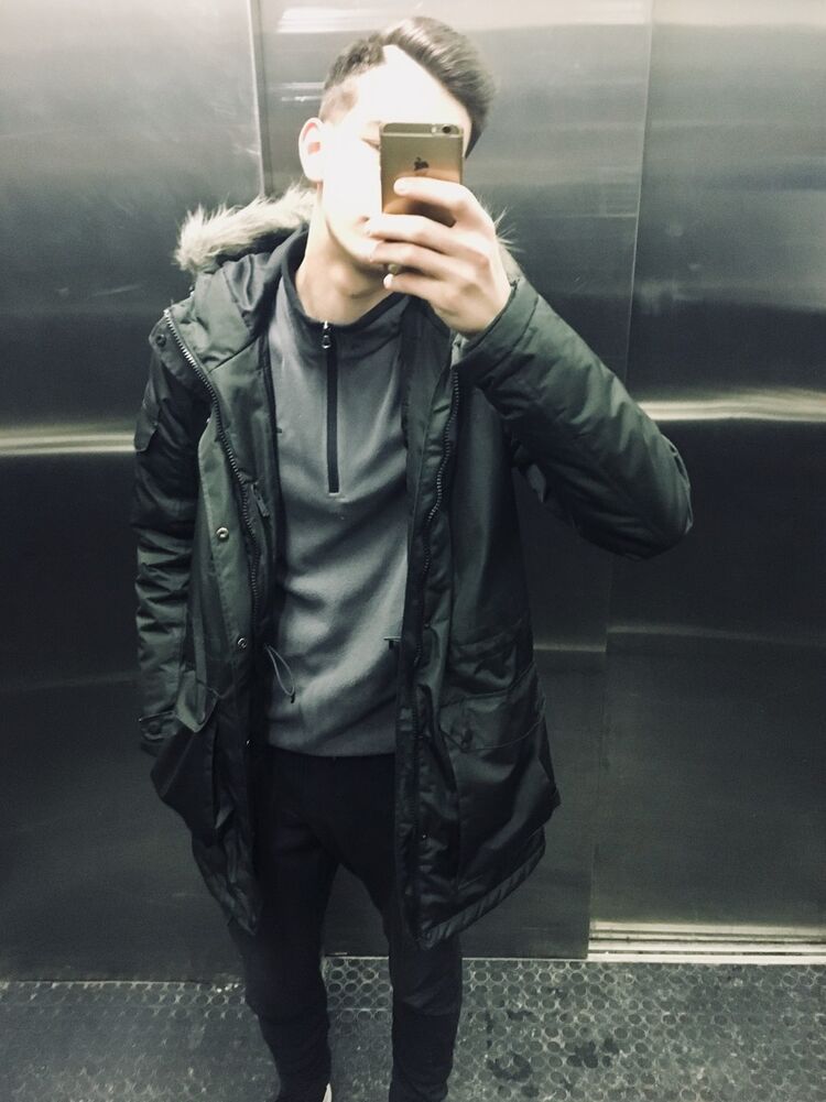  11210061  , 27 ,    