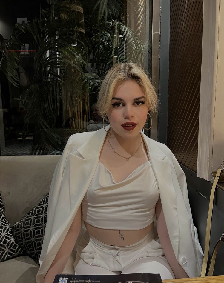  35628231  Lesya, 21 ,    -