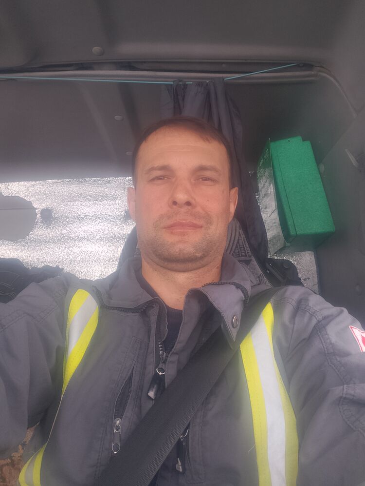  ,   Egor, 40 ,   ,   