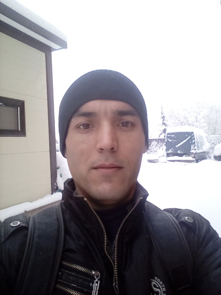  11915421  Utkir, 39 ,    