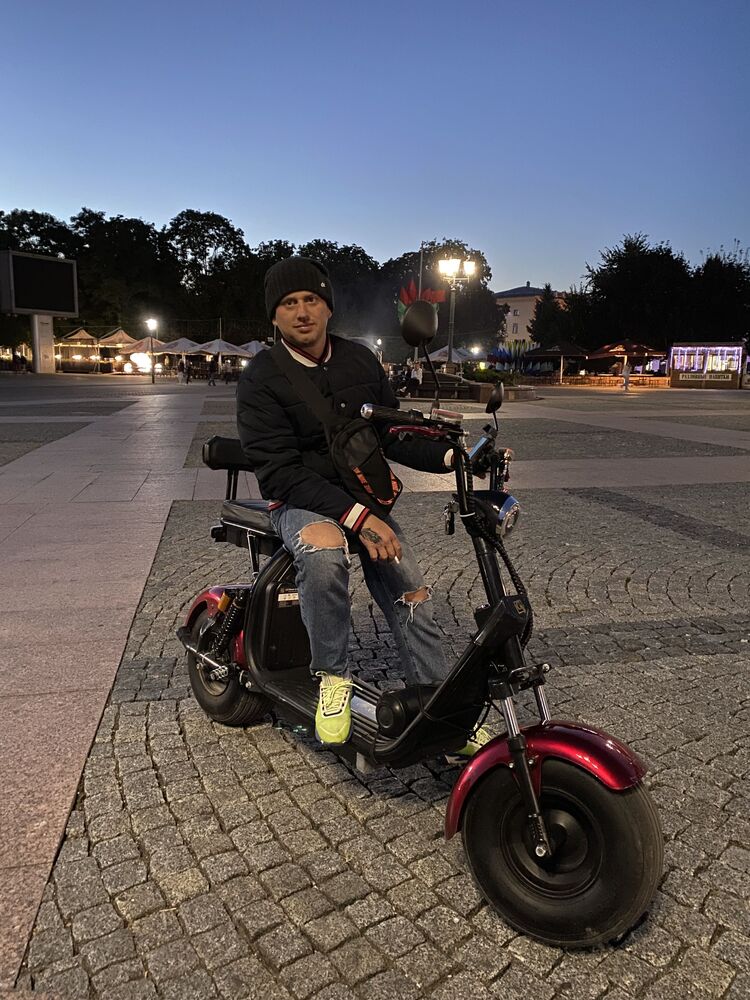  ,   Alex, 40 ,   ,   , 