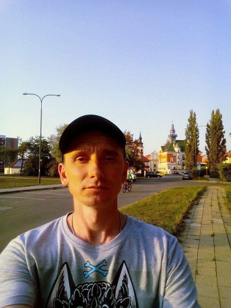  10271811  , 45 ,    Hodonin