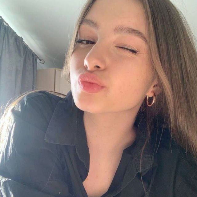  48537481  , 21 ,    