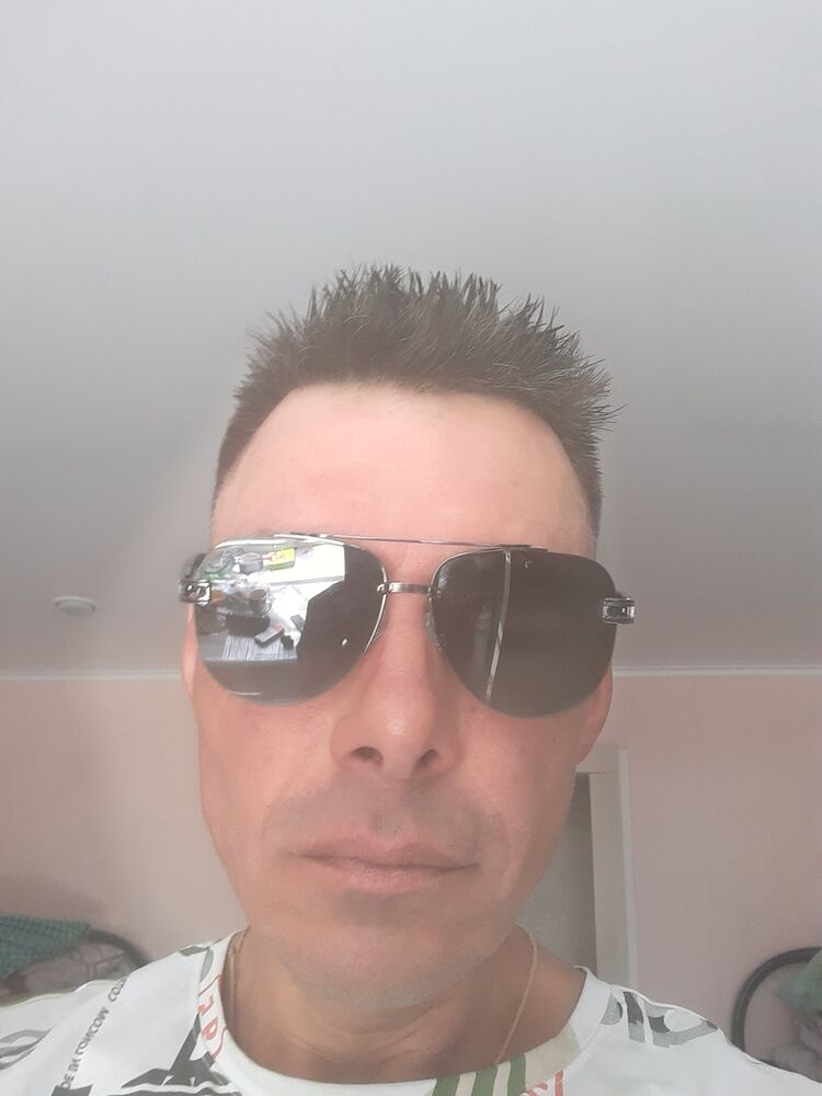  35848631  Sergey, 52 ,    -