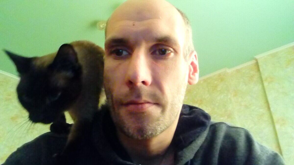  ,   Dino, 46 ,   ,   