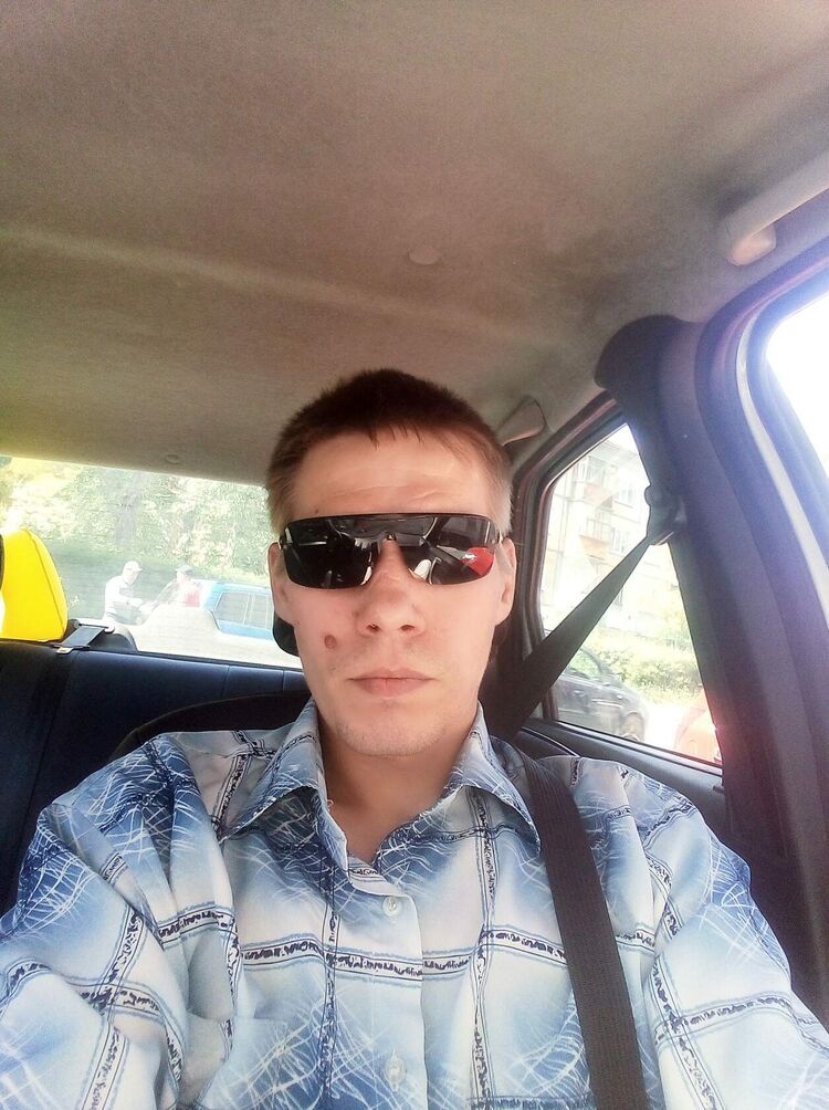  ,   Alex, 41 ,   ,   , c 