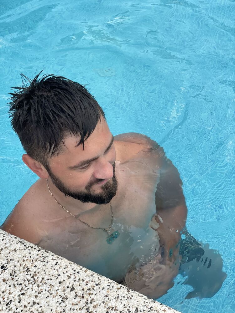   ,   Vegan, 32 ,   ,   