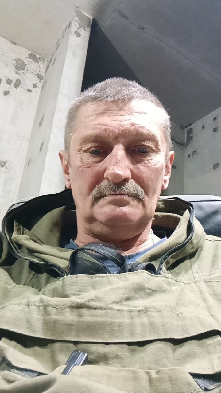  46820061  , 54 ,    
