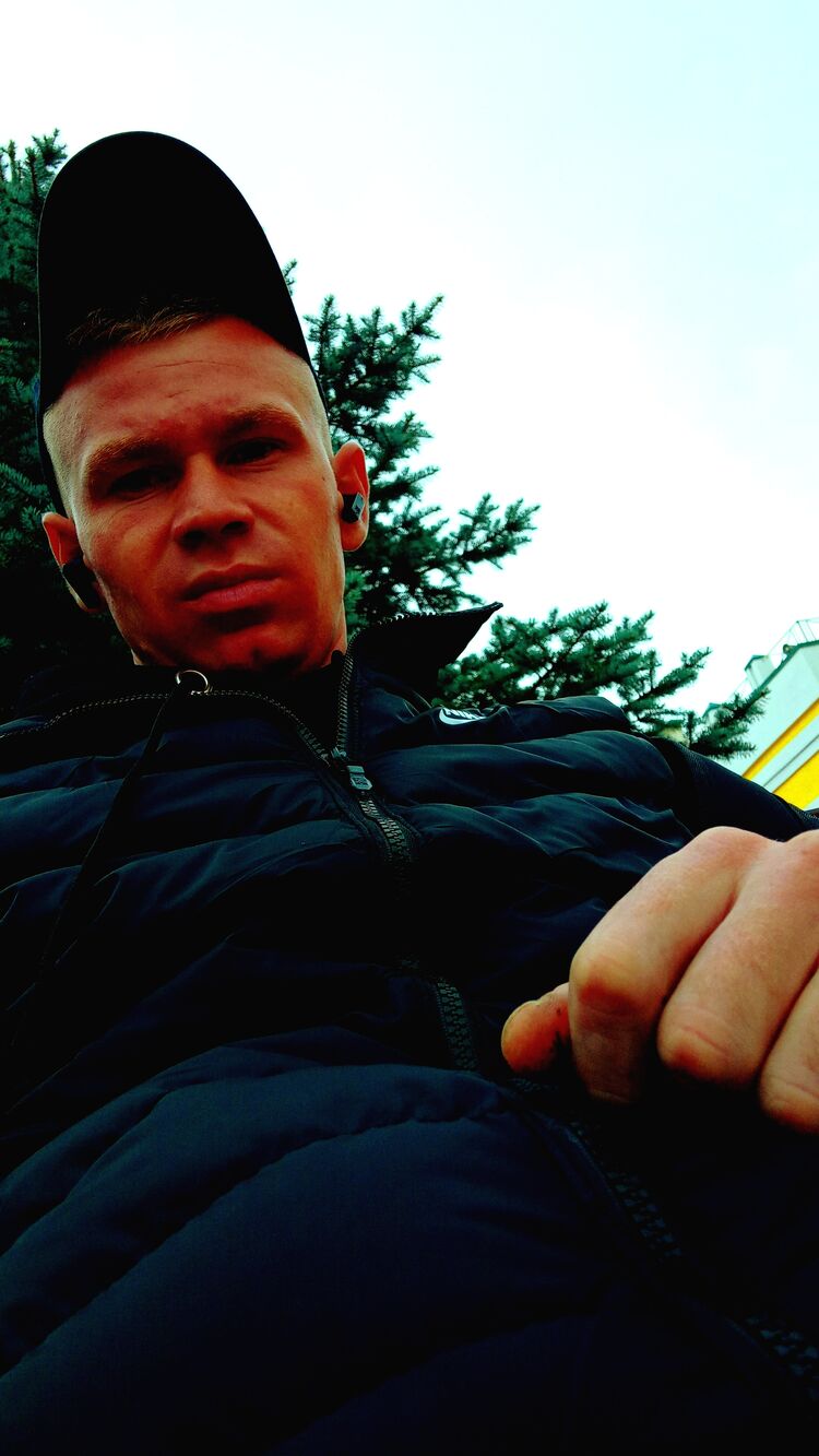  29687391  Alexy, 26 ,    