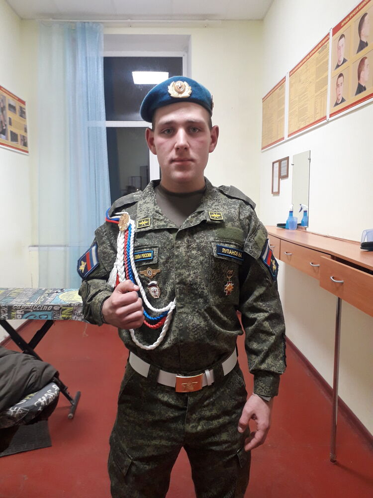  31347101  Nikita, 22 ,     