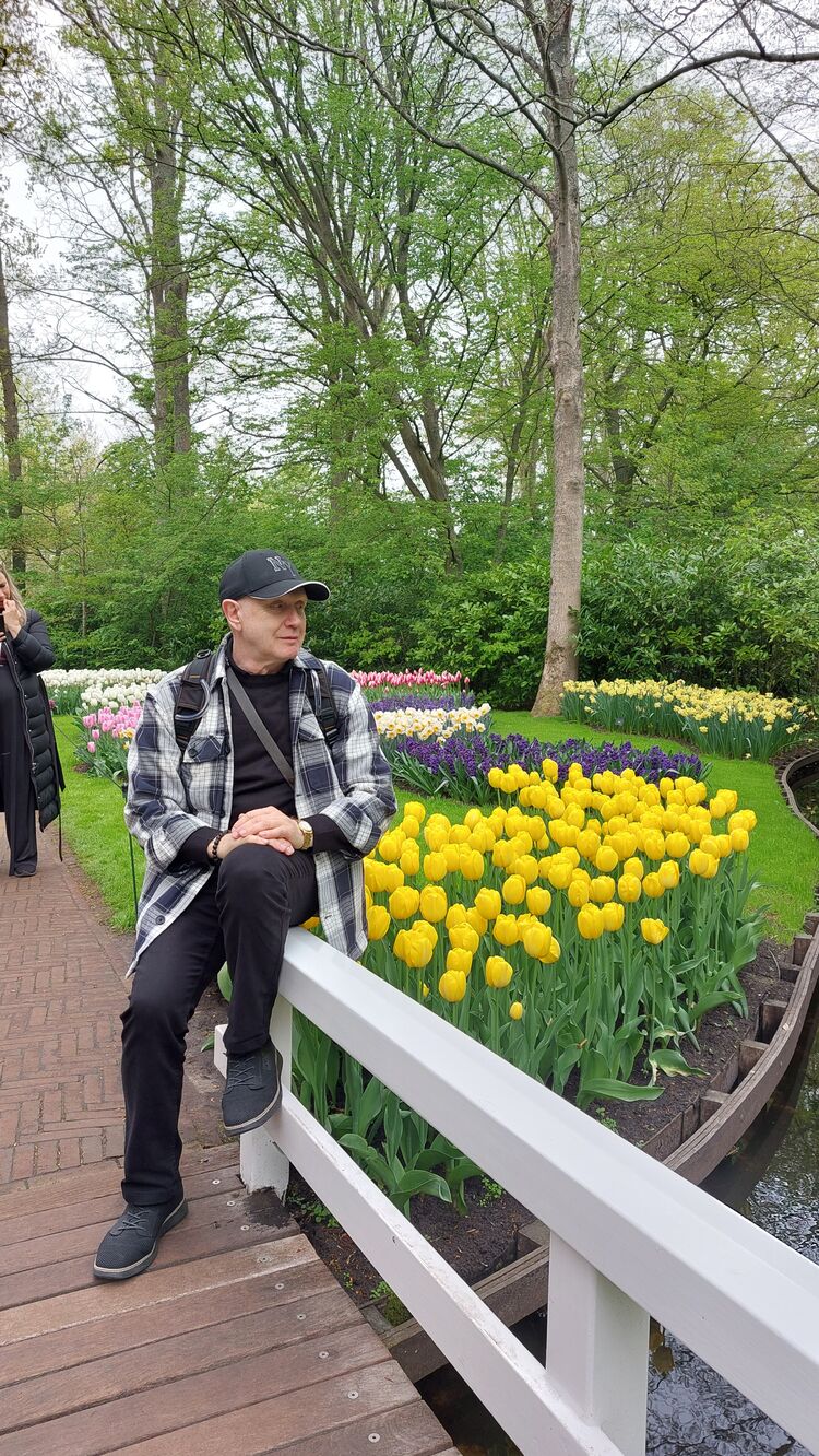  52084711  Kostiantyn, 62 ,    Herford