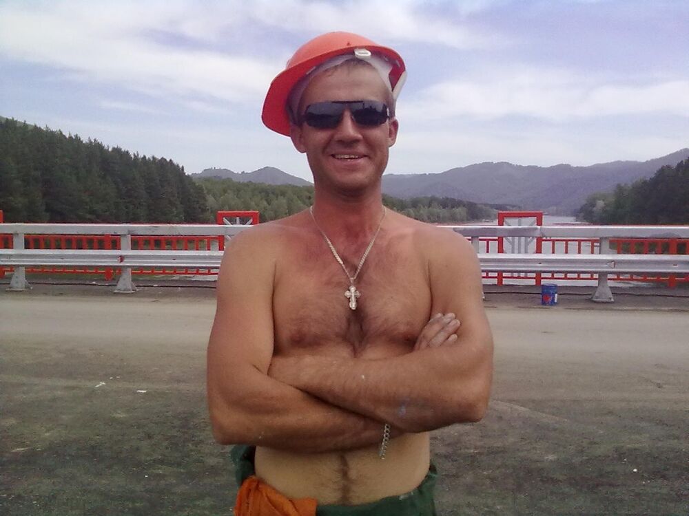 Знакомства мужчины новосибирск 55. Парень Новосибирск 38 лет. Отлуп Новосибирск мужчины. Мужчина 42 года фото Новосибирск.