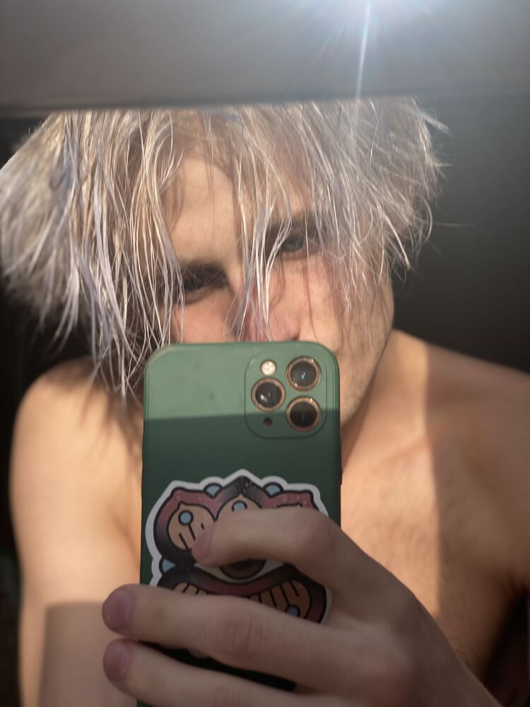  26052561  Denis, 25 ,    Alanya