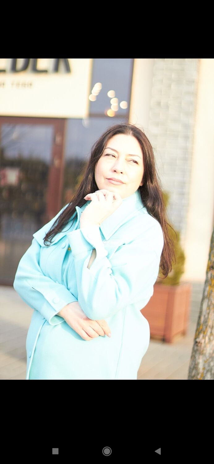  51625261  Evgenia, 46 ,    