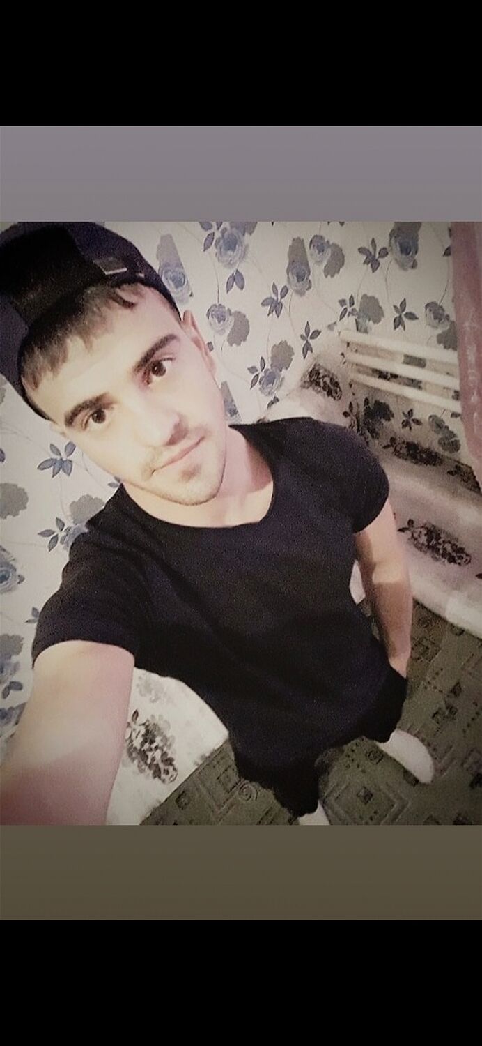  43032871  , 27 ,    