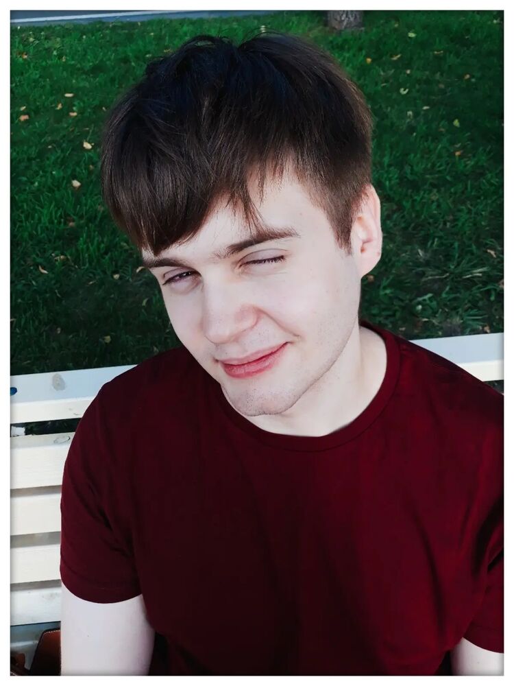  30728891  Daniil, 25 ,    