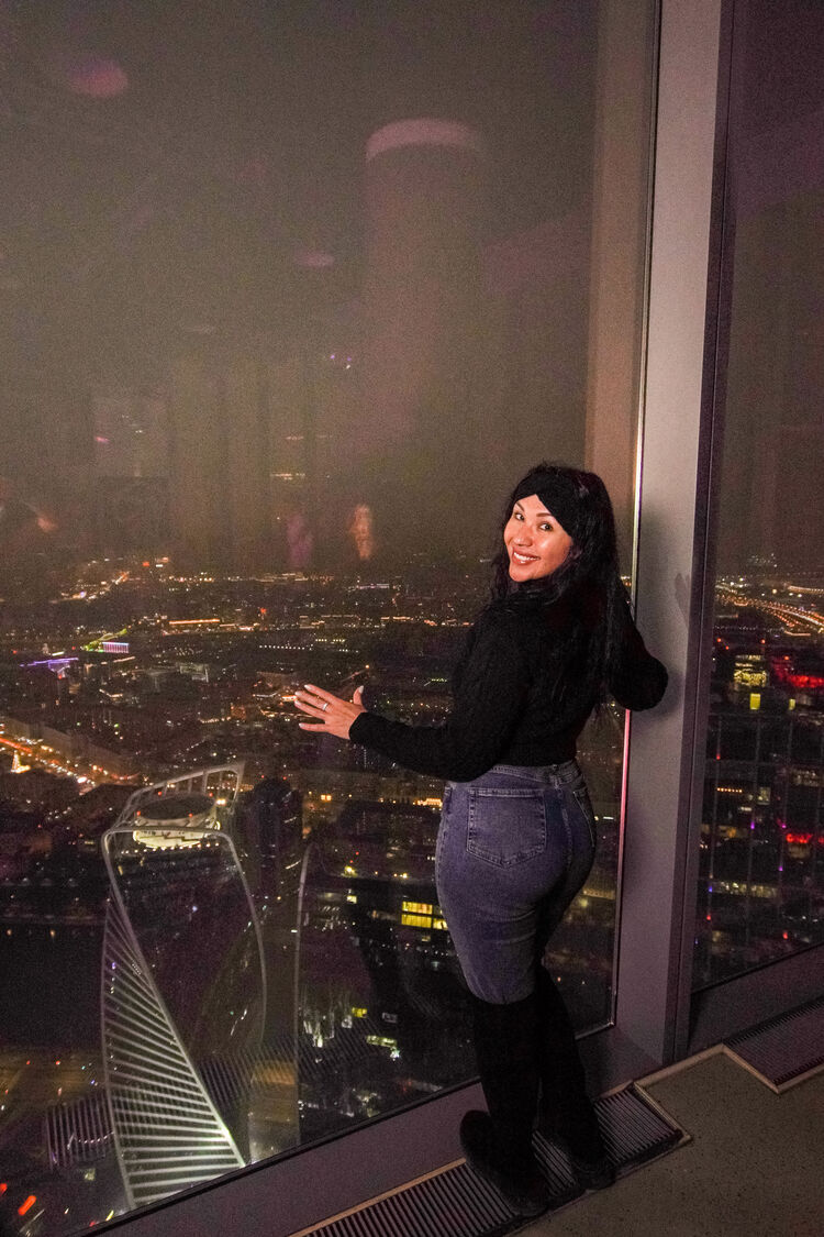  ,   Regina, 34 ,     , c , 