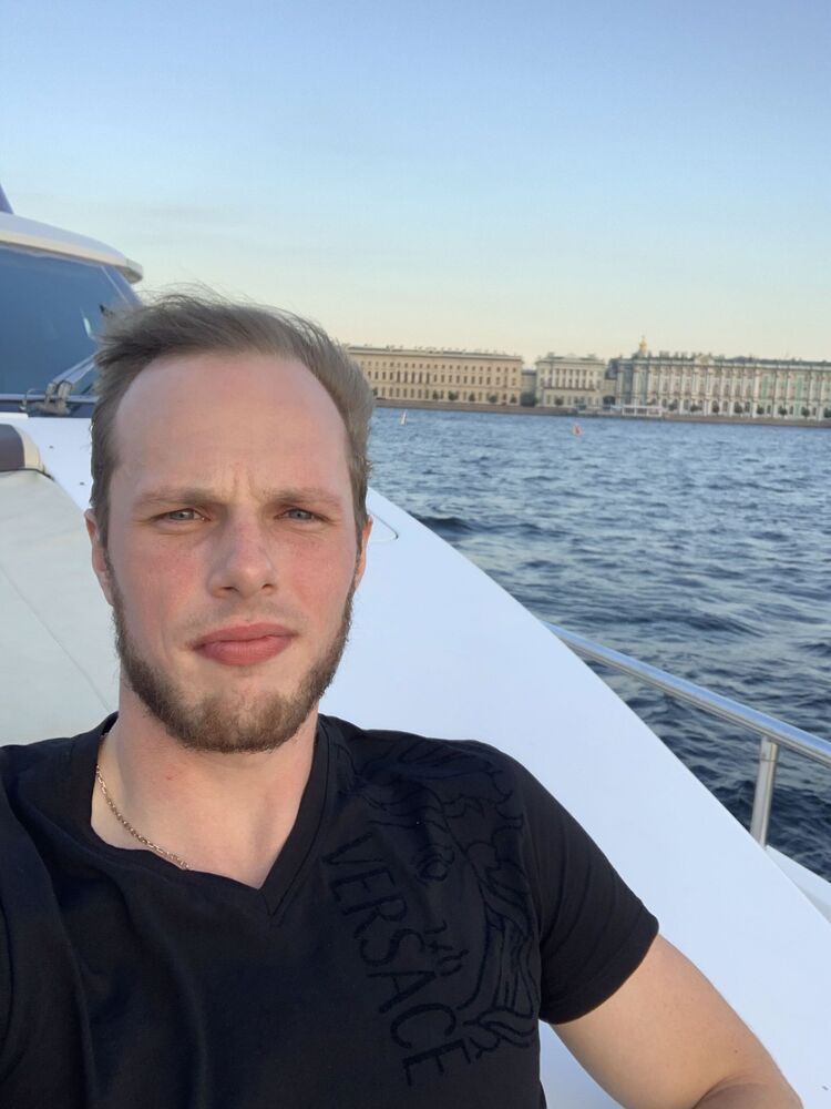  ,   Nikita, 31 ,   ,   