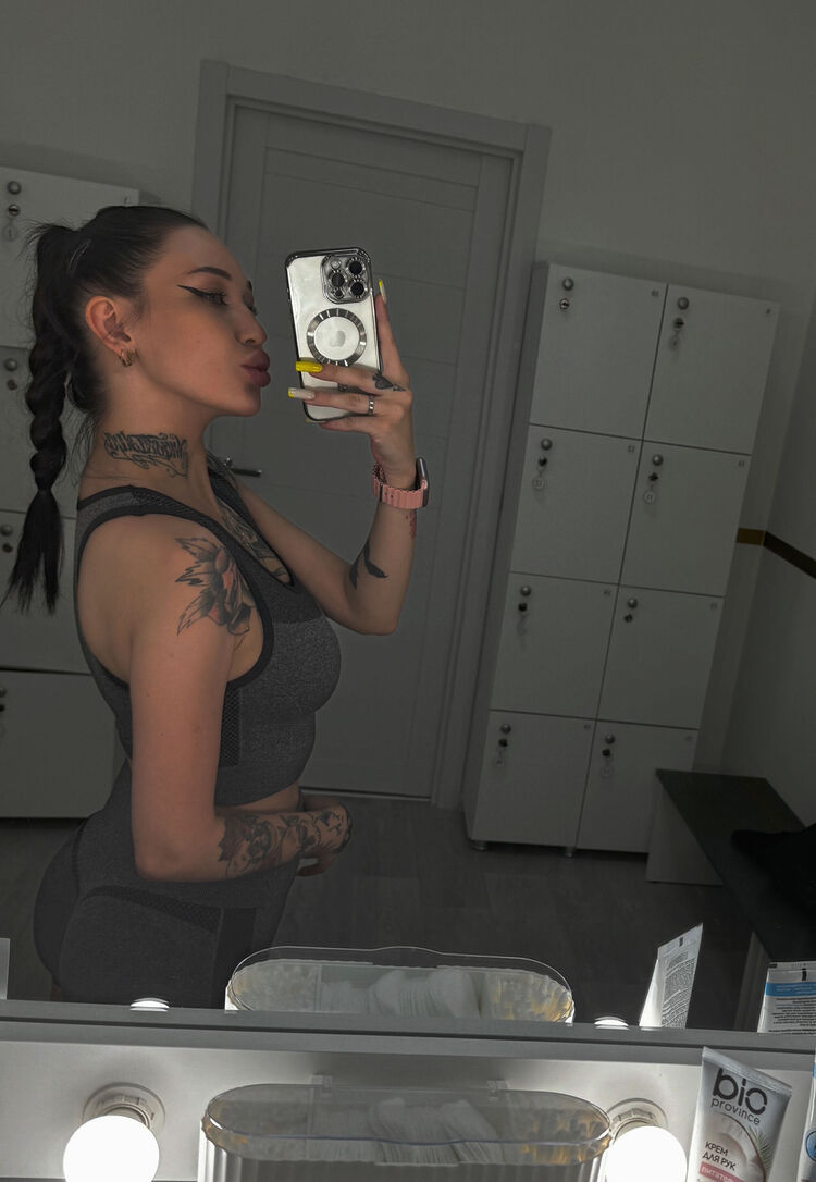  45717901  , 27 ,    