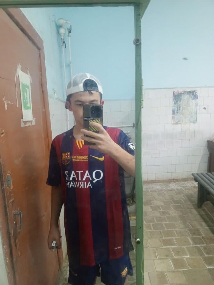  53656771  Ogabek, 20 ,    