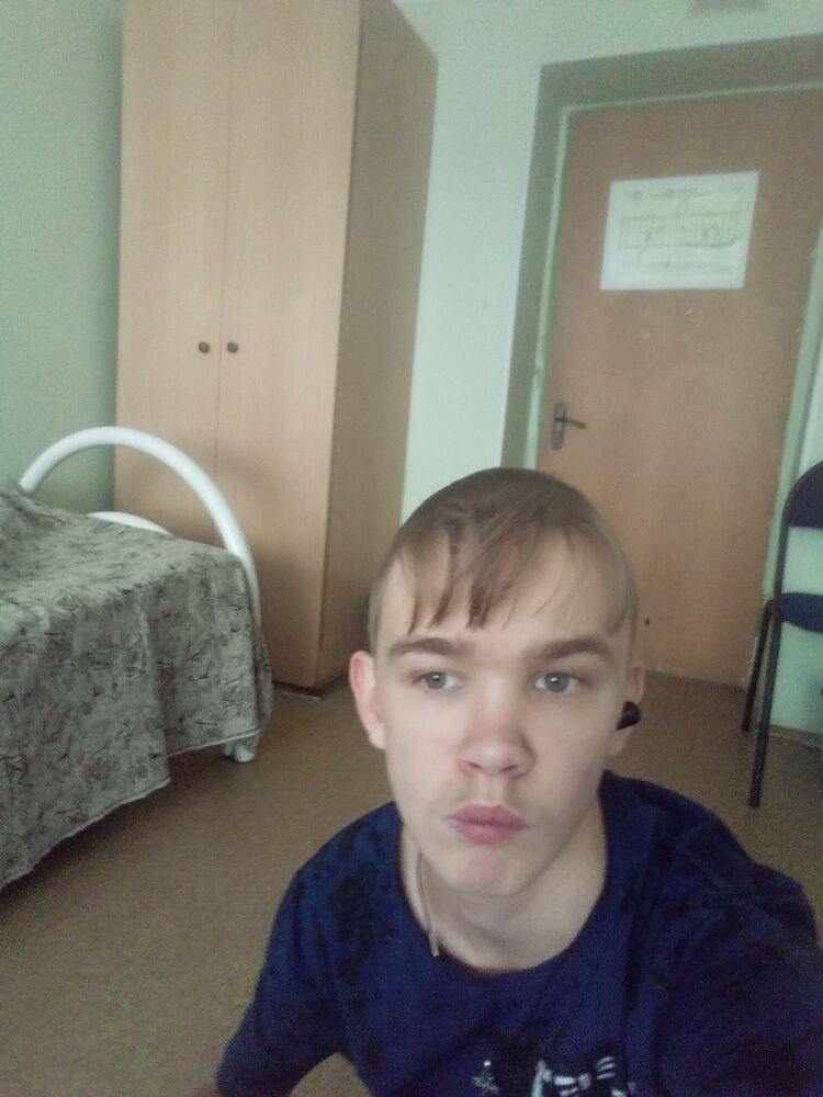  28993291  Igor, 21 ,    