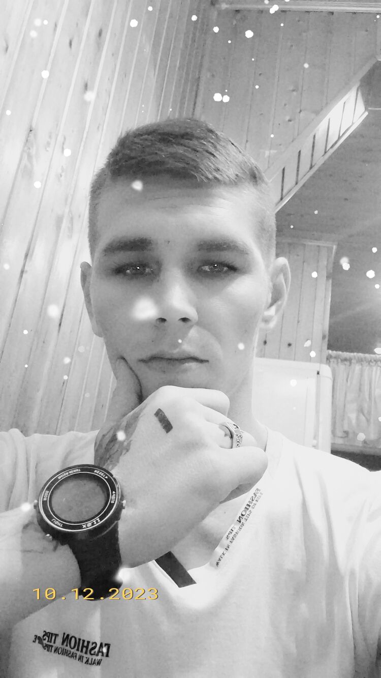  39944341  Vovik, 30 ,    