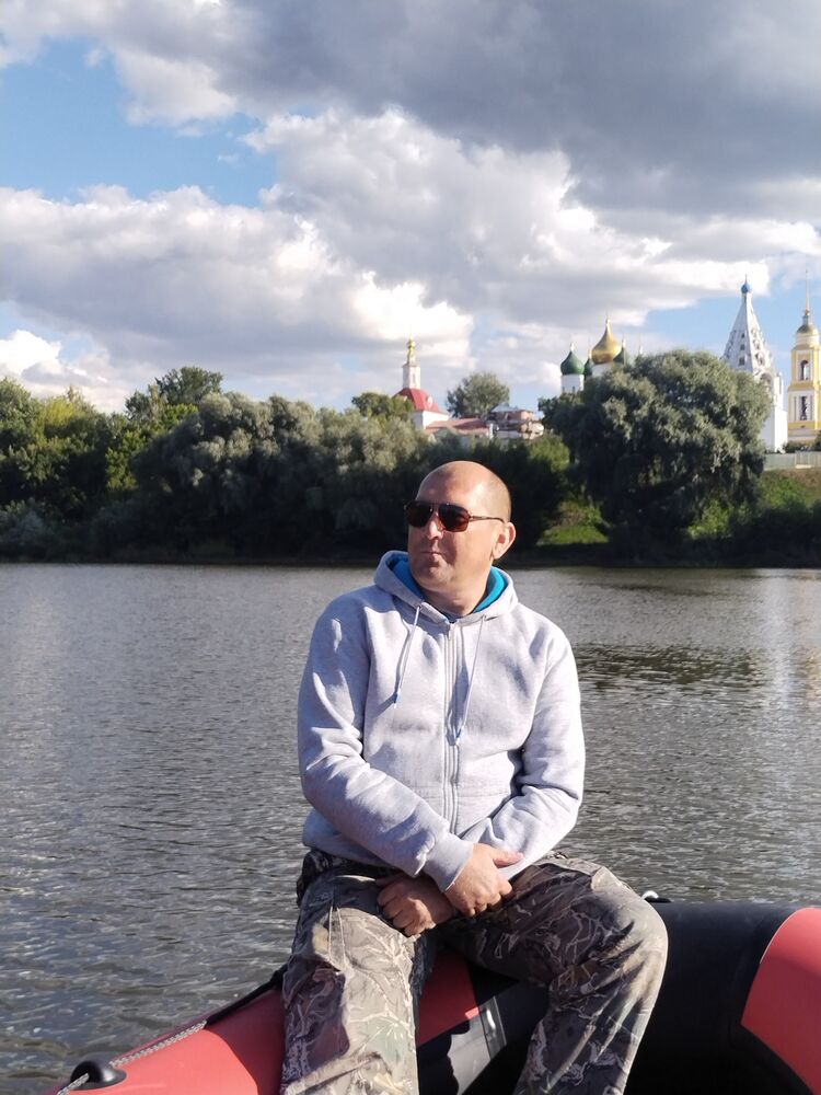  29281011  Dima, 44 ,    