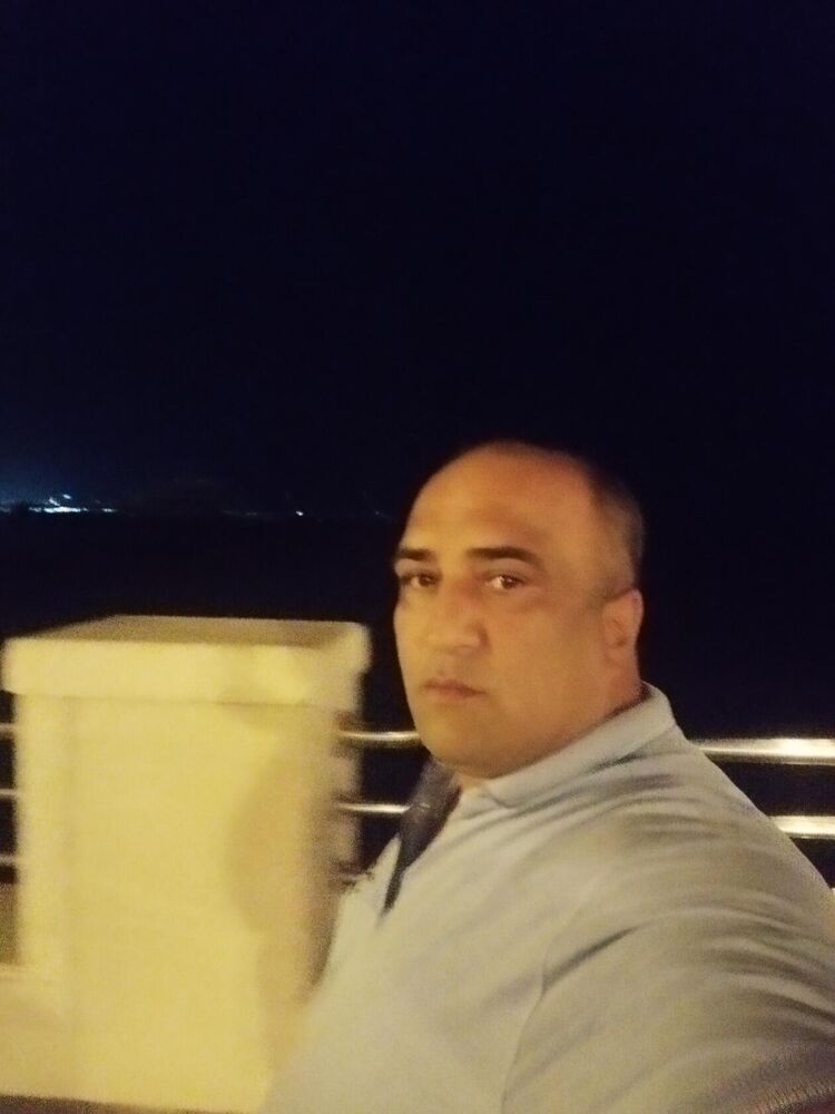  46104251  Ceyhun, 43 ,    