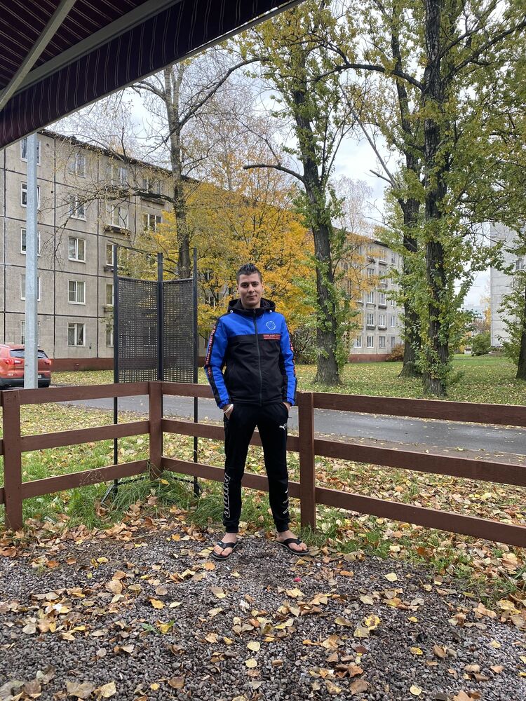  30632431  Mohamed Adel, 29 ,    -