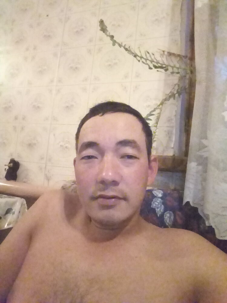  35737741  Murod, 28 ,    