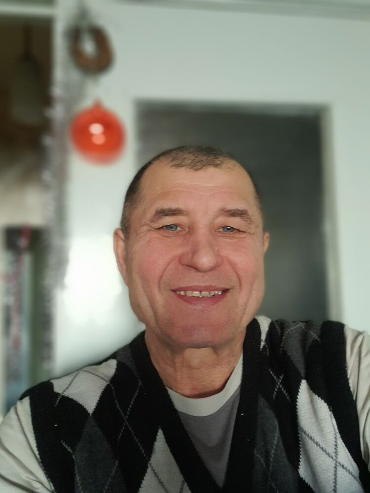  31936011  , 62 ,    