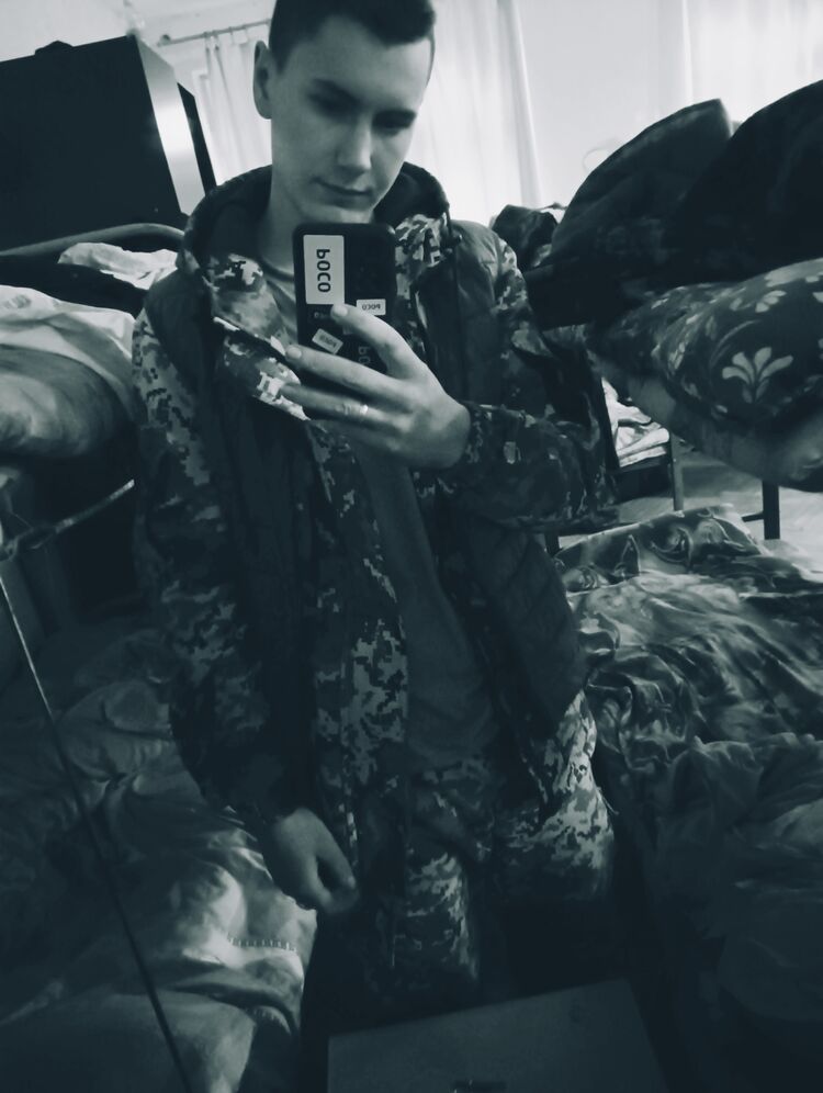  ,   Egor, 21 ,   ,   