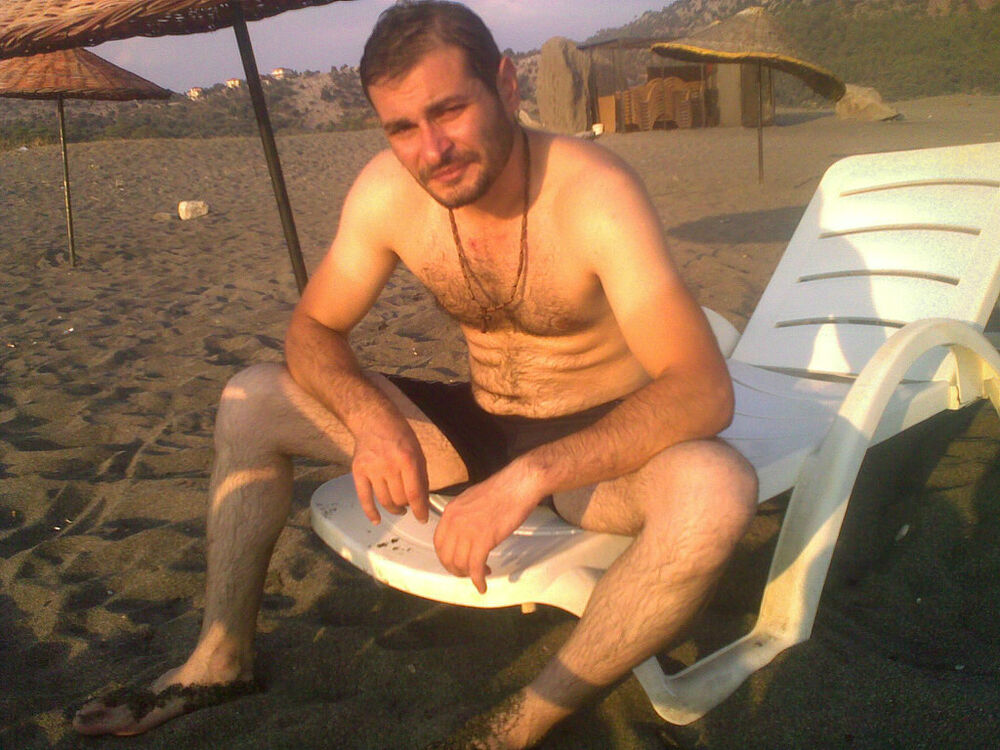  6480911  Shuker, 40 ,    