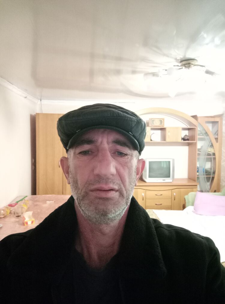  53688061  Cavansir, 52 ,    