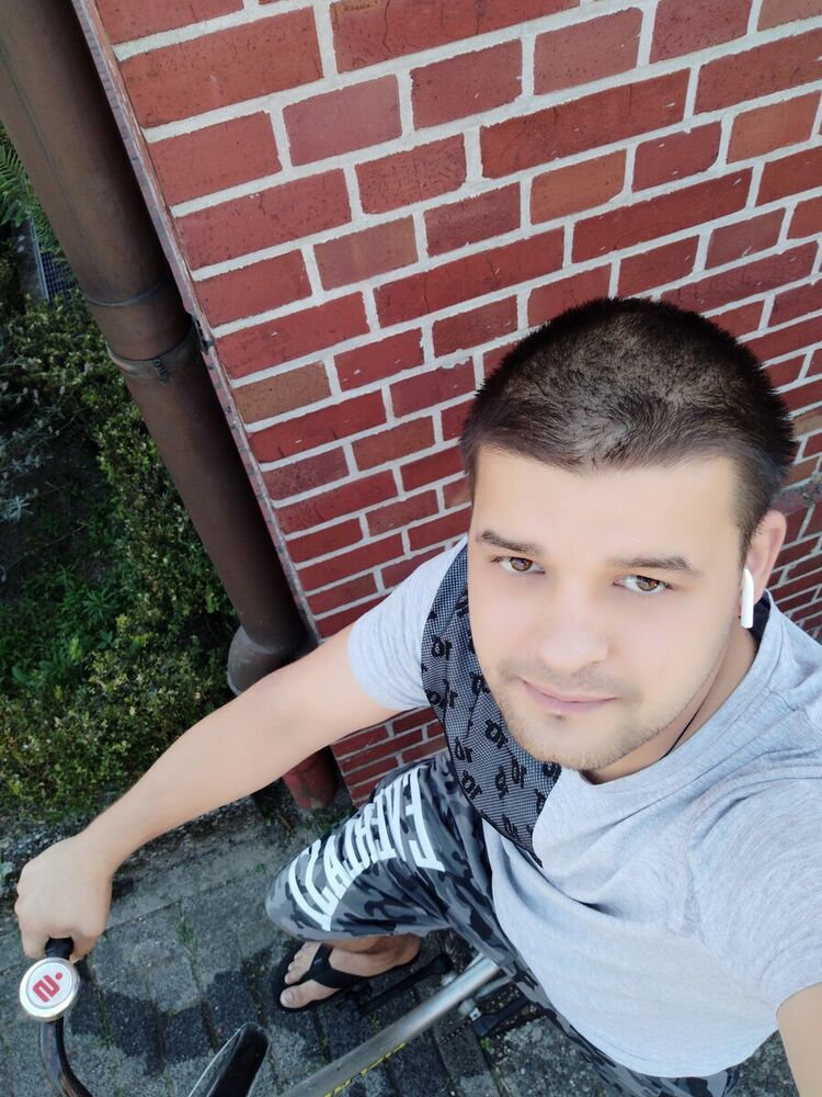  21893201  , 37 ,    