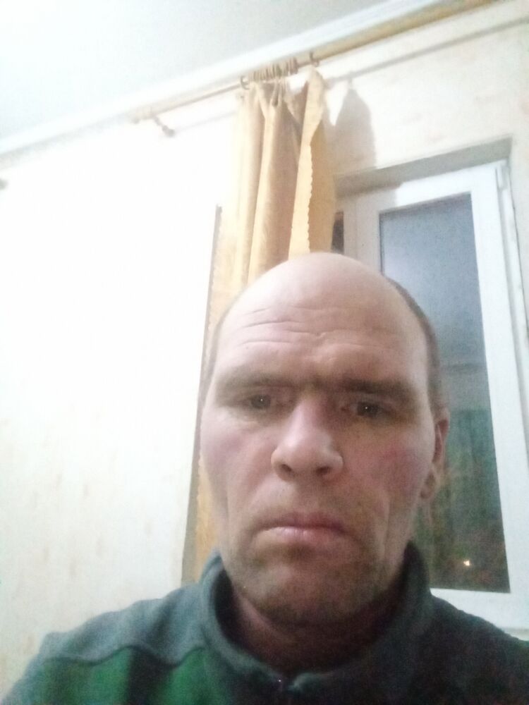  48510201  Konstantin, 47 ,    