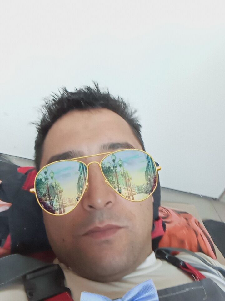  52816271  , 33 ,    